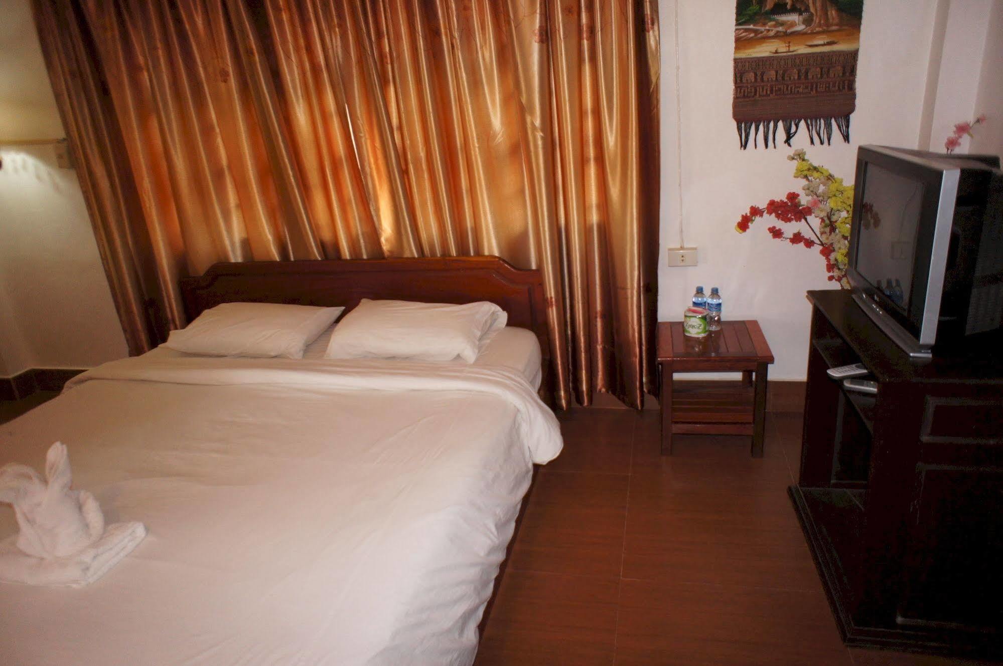 Malany Villa 1 Vang Vieng Buitenkant foto
